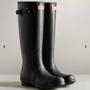 Hunter rain boots 8